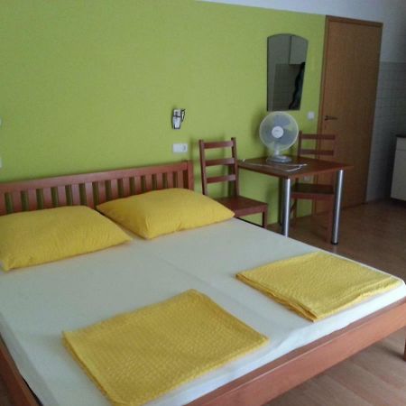 Villa Dora Биоград на Мору Екстериор снимка