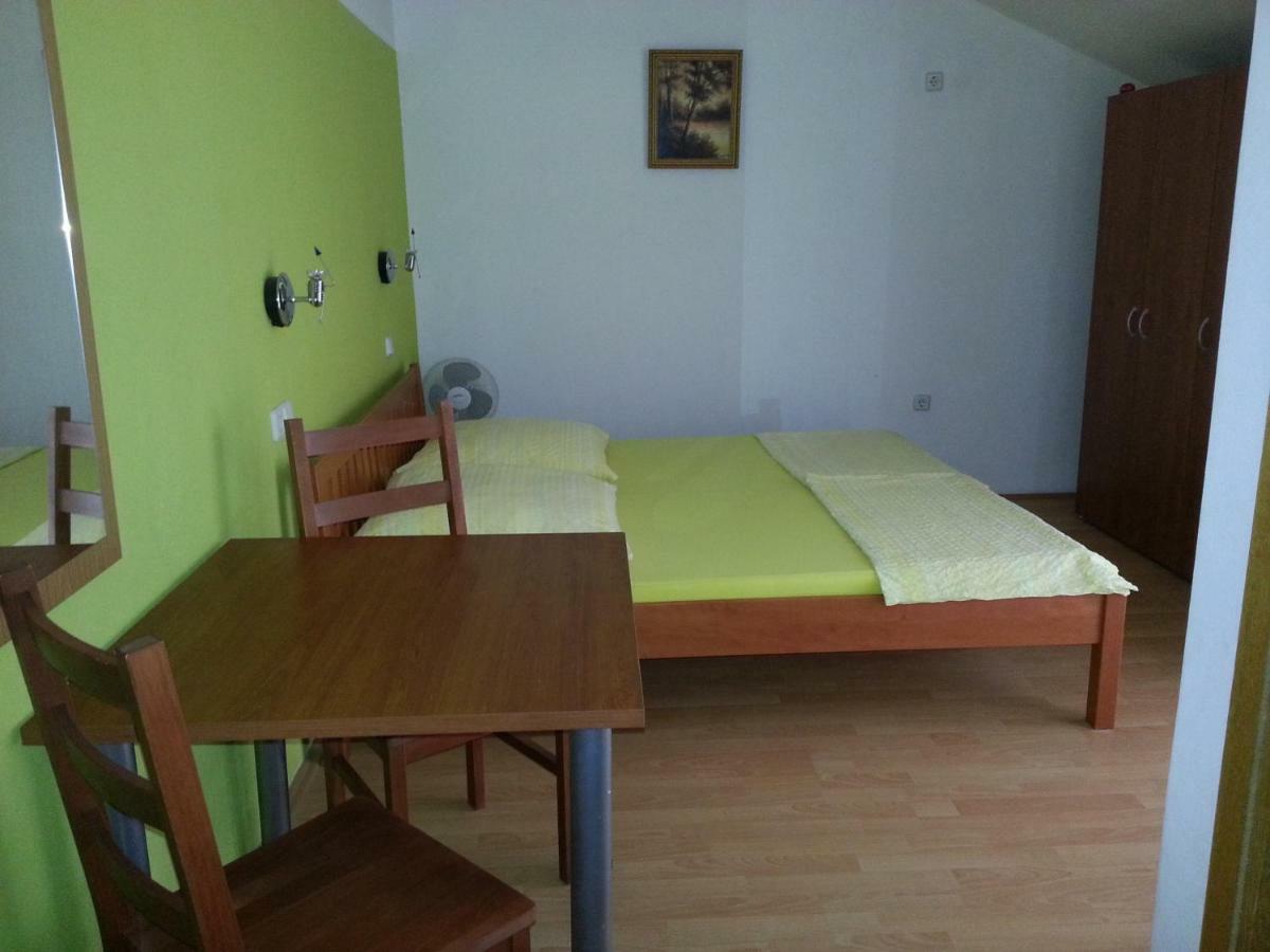 Villa Dora Биоград на Мору Екстериор снимка
