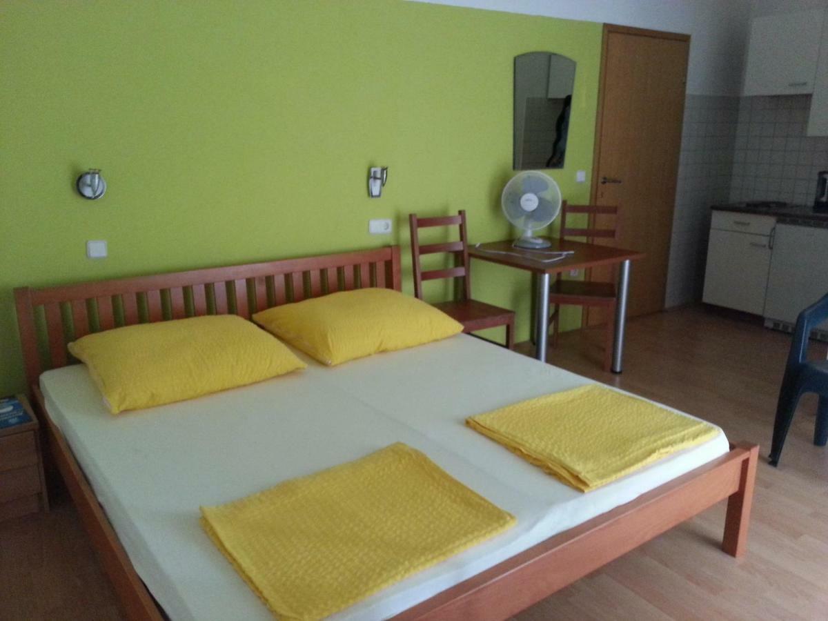 Villa Dora Биоград на Мору Екстериор снимка